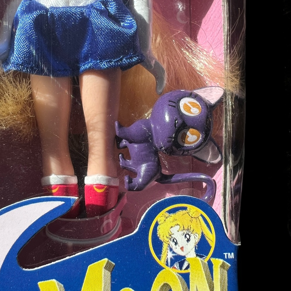 Sailor Moon Wand , locket, jewel box and Doll Collection - Picture 6 of 8